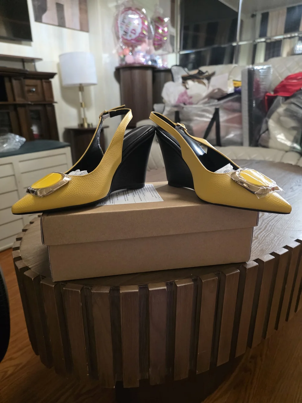 N/A stylish yellow